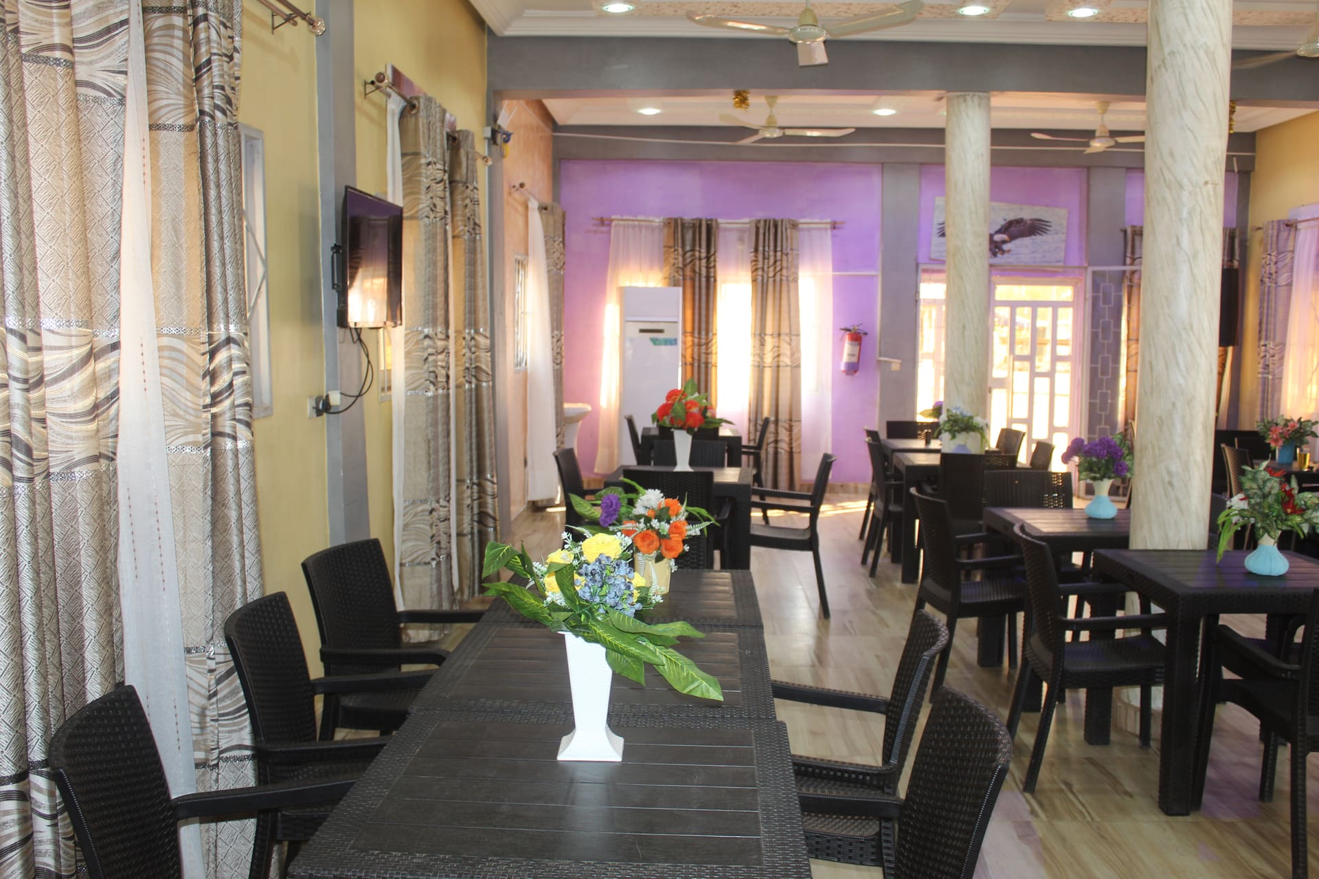 Bar & Restaurant - Triomphe Hôtel